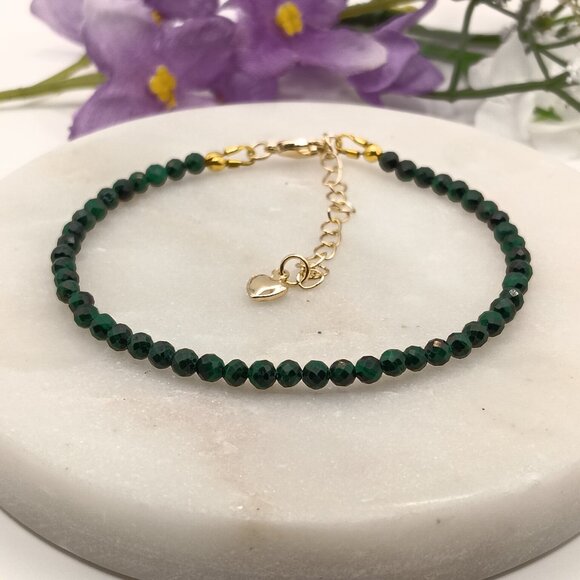 Minimalist Bracelet with Faceted Natural Malachite - Picture 2 of 6